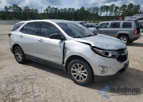 2018 Chevrolet Equinox Ls z USA, uszkodzony, nr VIN 2GNAXREV9J6344094